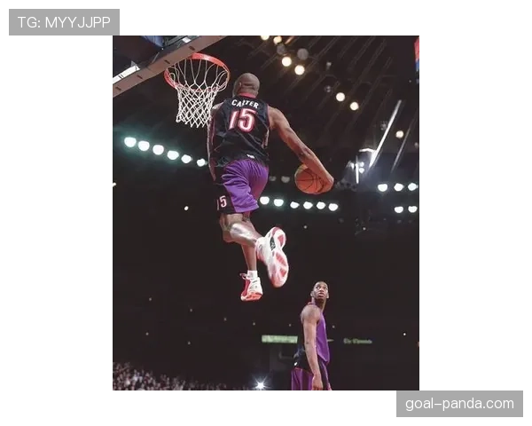 NBA裁判怎么判定扣篮干扰规则的具体情形？